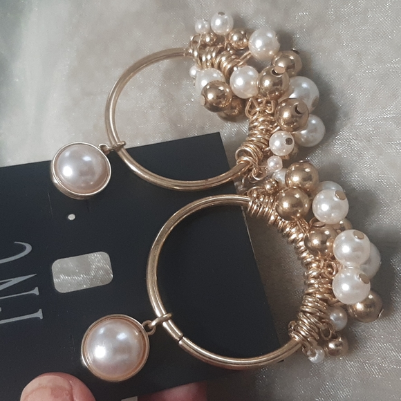 New INC hanging pearl and golden earrings - Picture 3 of 3